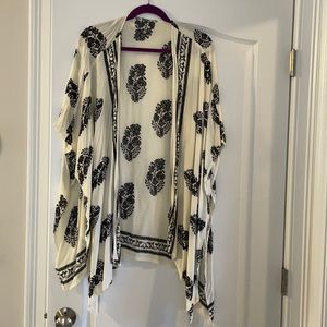 Black and white kimono